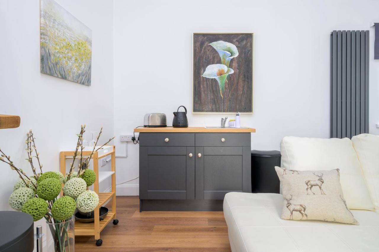 Willow House Bed & Breakfast And Orchard Studios Self Catering 利马瓦迪 外观 照片
