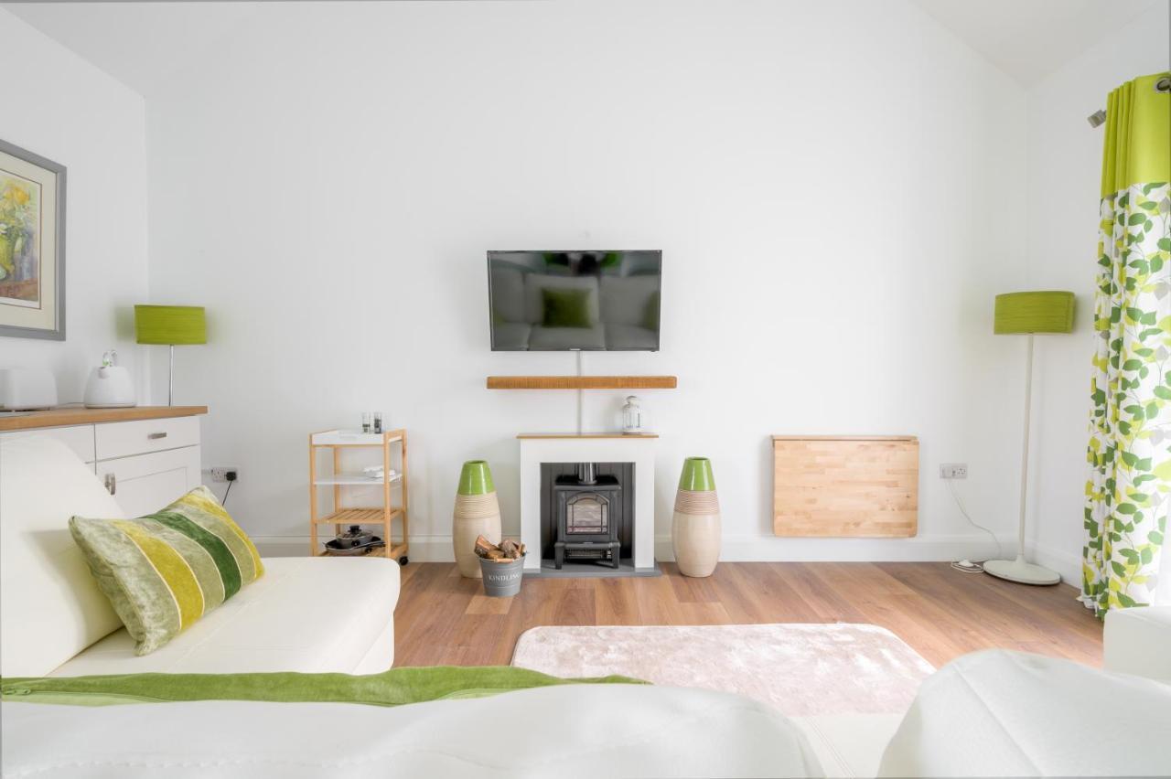 Willow House Bed & Breakfast And Orchard Studios Self Catering 利马瓦迪 外观 照片