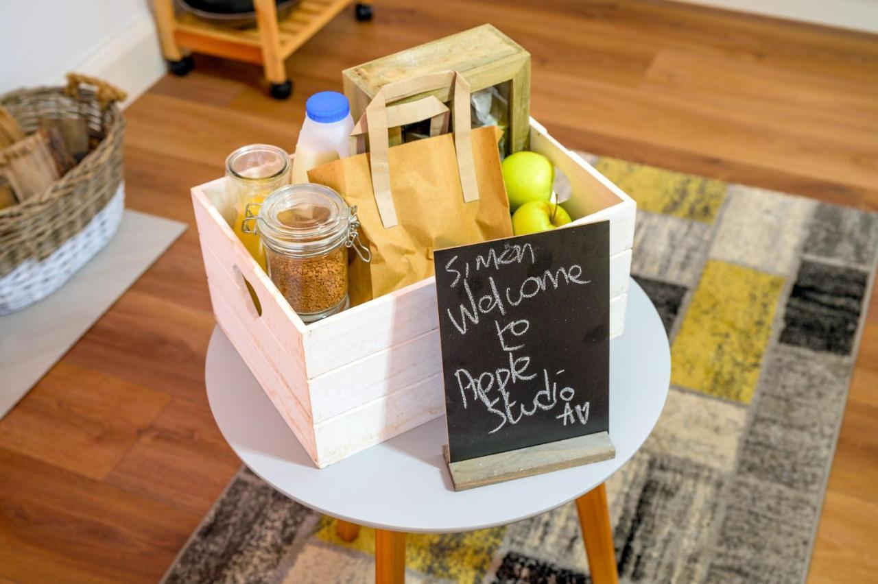 Willow House Bed & Breakfast And Orchard Studios Self Catering 利马瓦迪 外观 照片