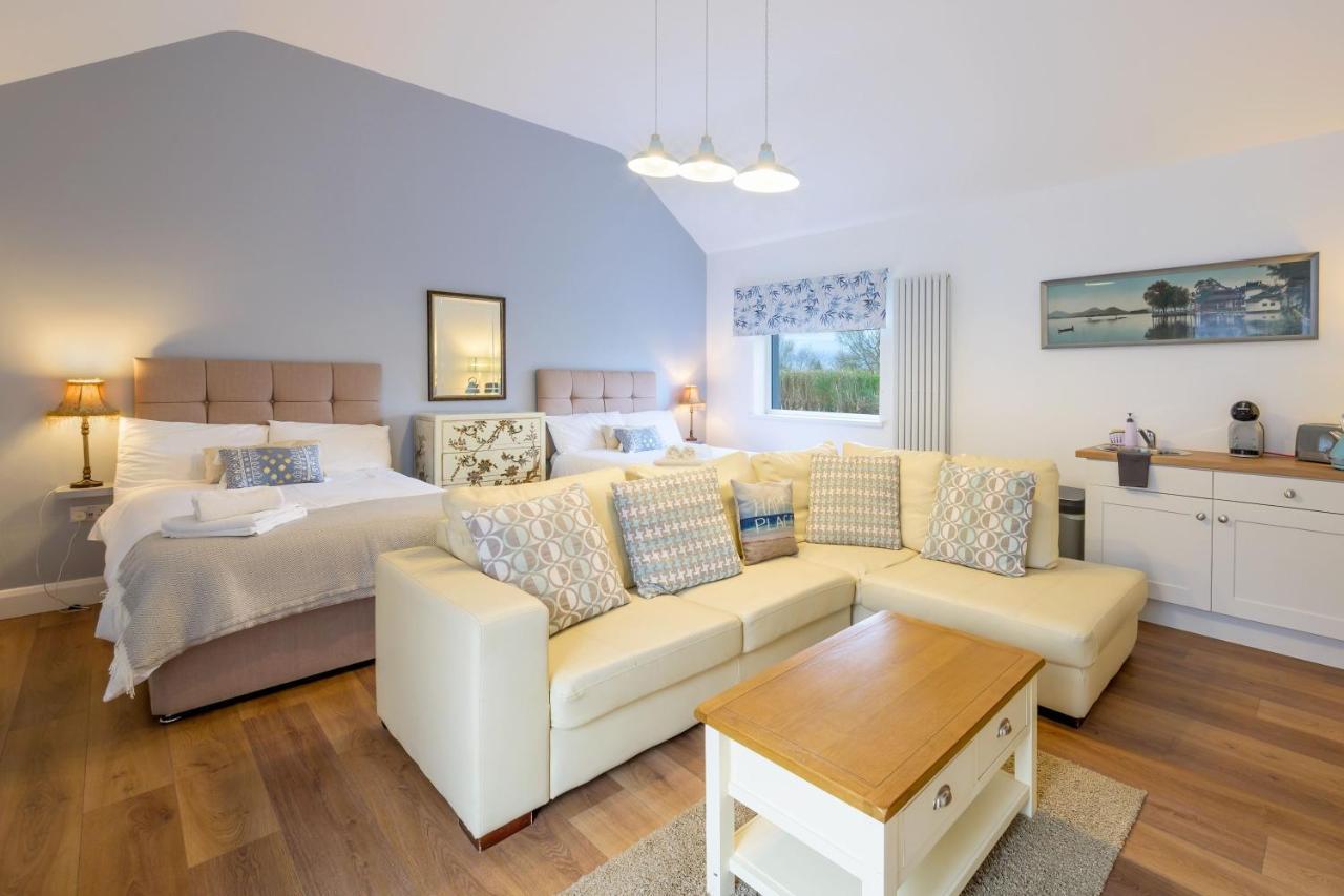 Willow House Bed & Breakfast And Orchard Studios Self Catering 利马瓦迪 外观 照片